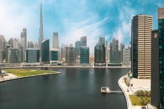 Sukoon's Waterfront Two-Bedroom - Dubai - 8