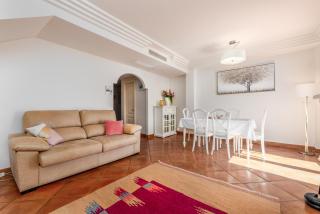 Stylish 3 bed house 2 bathrooms, with patio, roof terrace and communal pool 5 minutes away from the beautiful Spanish white village of Casares Pueblo and only 20 mins from the sea - Casares - 3