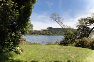 Okere Lakehouse Retreat - Okere Falls - 8