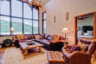 Highlands Lodge 405 by East West Hospitality - 0