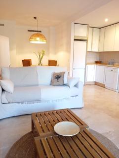 COSTA GALERA Apartamento con piscinas jardín y un baño cercano a la playa - Estepona - 3