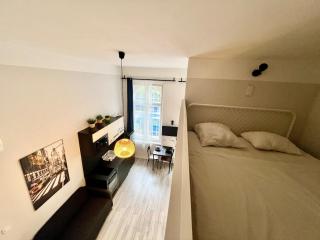 chic design studio 2 - Budapest - 1