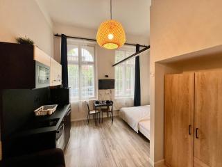 chic design studio 2 - Budapest - 9