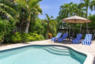 Heated Saltwater Pool 6min to Beach Tropical Oasis - 5