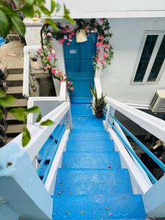 Heart of Hoan Kiem-RARE 4BR Private house unique design travel hub 13pax - Hanoi - 2