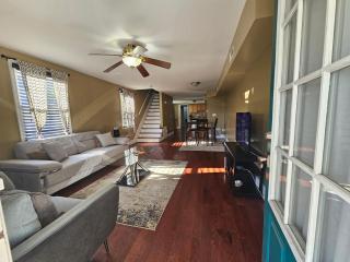 Two Story Queen Primary - Towson - 9