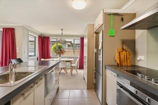 Beauty on Bantry - Alexandra Holiday Home - Alexandra - 4
