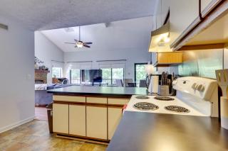 Bryce Resort Getaway with Sauna, 1 Mi to Lake Beach! - 3