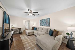Cozy and Stylish 3-Bedroom Sanctuary - Seabrook - 5