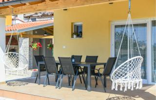 Nice Home In Vodnjan With Kitchen - Mednjan - 2