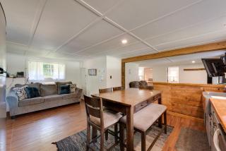 Private Hot Tub Main Cabin at Elk Creek Escape! - 2