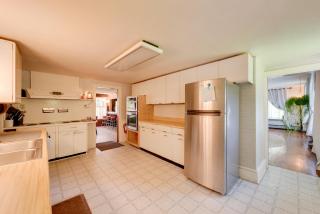Pet-Friendly Home with Game Room in Hillsgrove! - Hillsgrove - 6