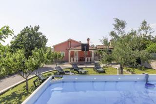 Linda in Lovrinići (Haus für 5-6 Personen) - Pazin - 9