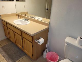 Cozy 1BR for 4 · Near Disney · Kitchen · Parking - Kissimmee - 1