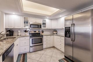 1055-405 Serene Condo with Pond View and Lanai - 4