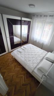 Stan u centar- free garage - 8