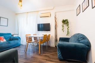 Apartamento en barrio sevillano, free bus, metro - Sevilla - 0