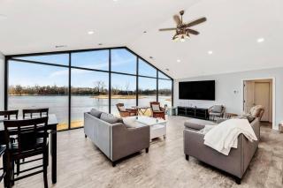 Private lake resort with beach and UTV park - - 0