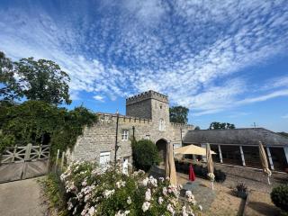 Stable Cottage - Guestling - 4
