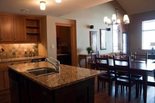 Slalom Creek 2 Bedroom & Den - Rossland - 0
