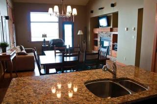 Slalom Creek 2 Bedroom & Den - Rossland - 9