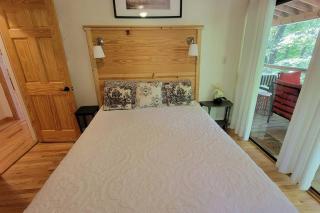 Hickory Ridge - HotTub - GSMNP, NOC, Train and Fontana Lake - Almond - 7