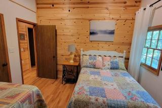 Hickory Ridge - HotTub - GSMNP, NOC, Train and Fontana Lake - Almond - 3