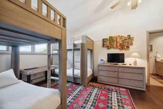 Highlands Slopeside 503 by East West Hospitality - 2