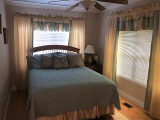 Magnolia Manor - 1