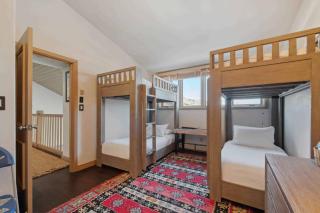 Highlands Slopeside 503 by East West Hospitality - 1