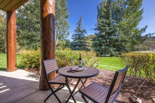 Deer Valley Pet Friendly Hot Tub, Cabin Vibes, Great Views! - Park City - 4