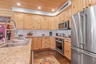 Deer Valley - Hot Tub, Cabin Vibes, Great Views! - 7