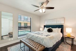 The Flamingo 103 l Pool l Sleeps 5 l 65 Smart TV - Austin - 8
