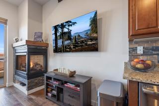 Serene Retreat in Newpark - Private Hot Tub - Park City - 4