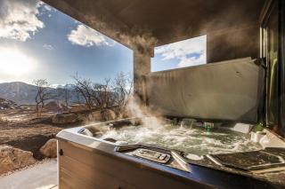 Mountain House PC, Snowy Lake Views Private Hot Tub, New Build, Jordanelle Lake! - Keetley - 0