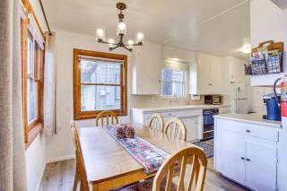 The Twin Pines Chalet, 2 min to Village, BBQ - 8