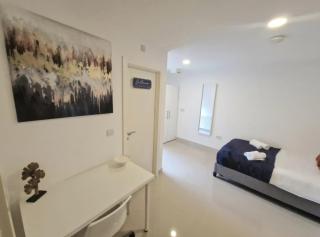 En-suites Suites - Leeds City Retreat with Kitchenette- LGI Hospital- Free 5G WIFI & Netflix- University - Contractors - Short Stays - 1