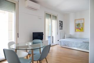 Grande monolocale con parcheggio interrato incluso - Gênes - 3