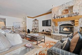 Highlands Slopeside 217 by East West Hospitality - 8