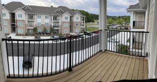Quiet and Luxury Apartment - 10 minutes from ECU - 3