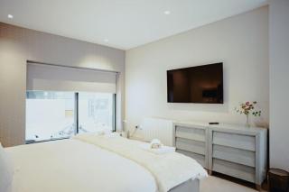 3-Story Townhouse - Sleeps 8 - Leeds - 6