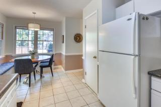 Seneca Escape with Screened Patio Near Lakes! - Seneca - 3