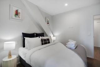 Augustus Harmony Apartment with Parking - Air-con - 6