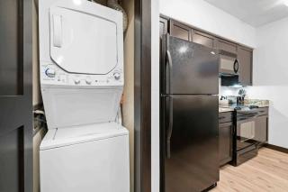 Kiva 227 by East West Hospitality - 3