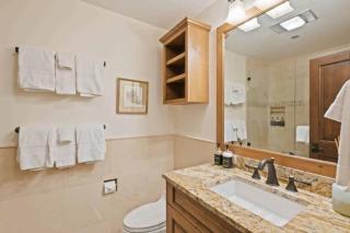 Kiva 123 by East West Hospitality - 4