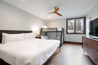 Kiva 125 by East West Hospitality - 7