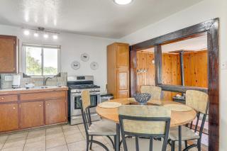 Family-Friendly Albuquerque Home Near Rio Grande! - Albuquerque - 1