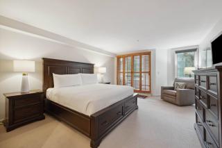 Kiva 329 by East West Hospitality - 4