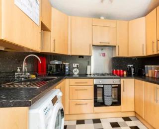 Guest house in E15 - Londra - 0