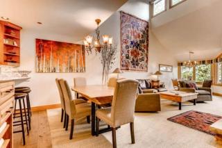 Kiva 324 by East West Hospitality - 5
